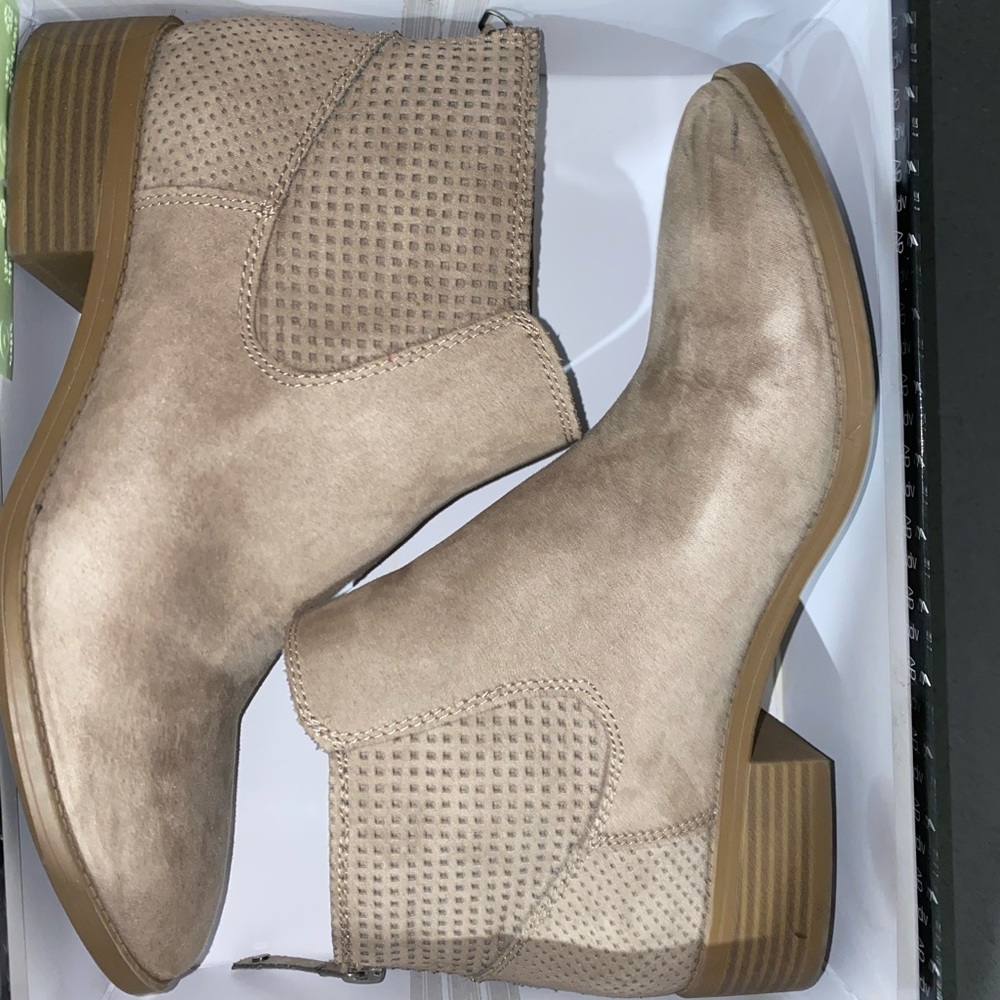 Ankle booties in taupe size 10.